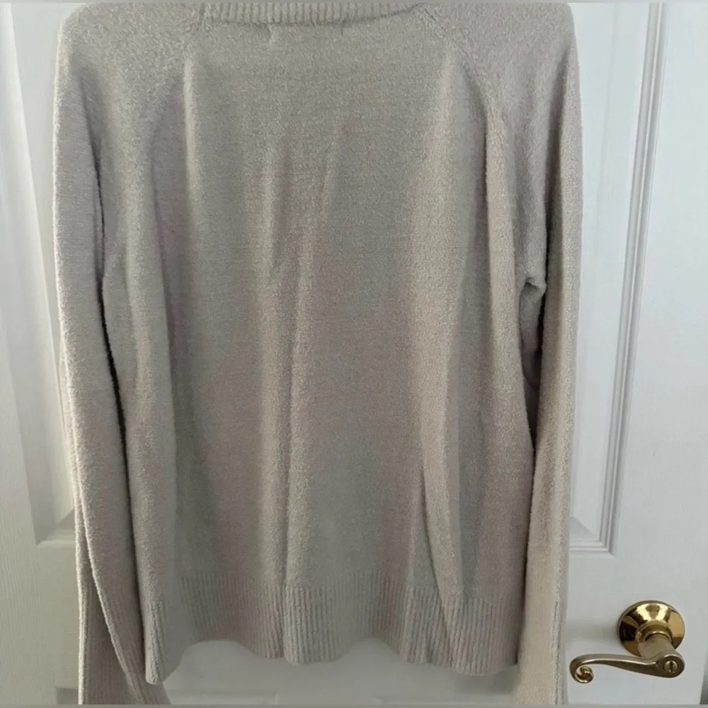 Barefoot Dreams Heathered Light Gray Crewneck Sweater with Kangaroo Pocket